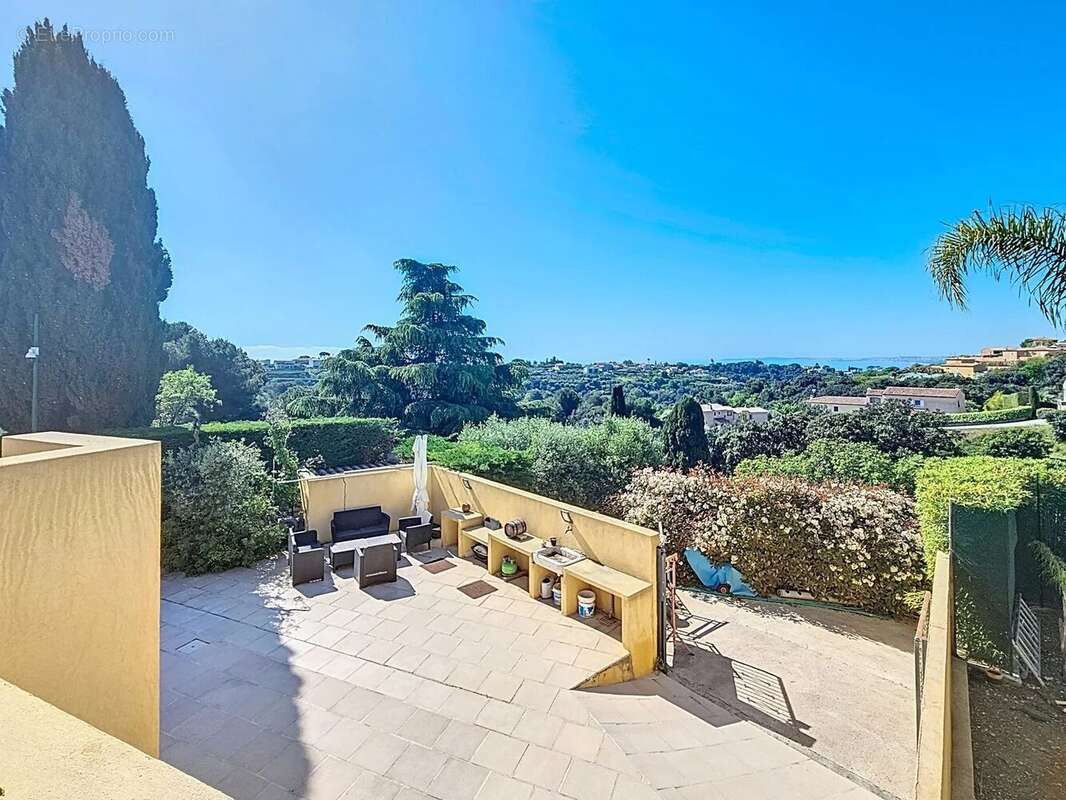 Maison à CAGNES-SUR-MER