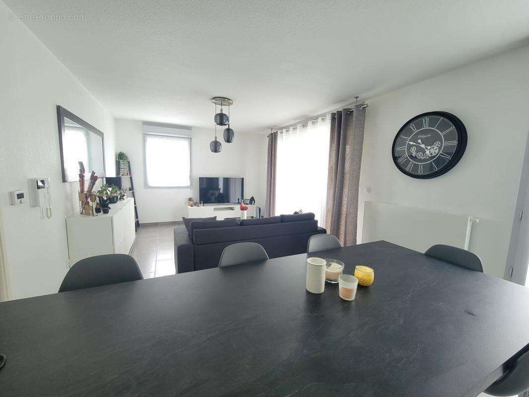 3 pièces avec terrasse et double parking - photo 4