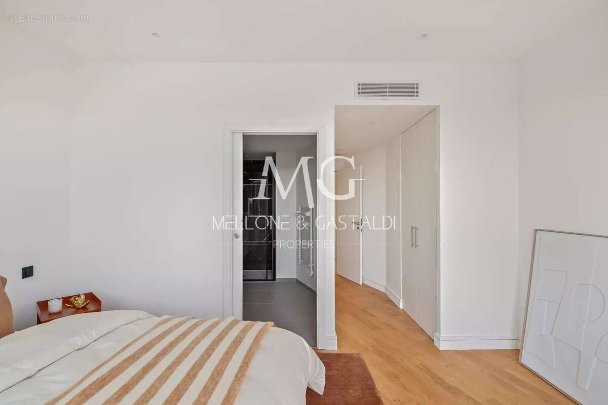 Cannes centre – penthouse d’exception – roof top – vue mer panoramique – 117 m² – 2 parkings - photo 39