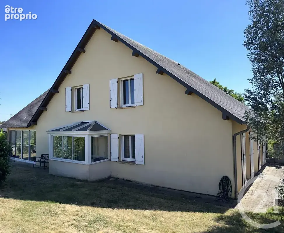 Maison 6 pièces 227 m² à vendre à Cosne-Cours-Sur-Loire (58200) - photo 2