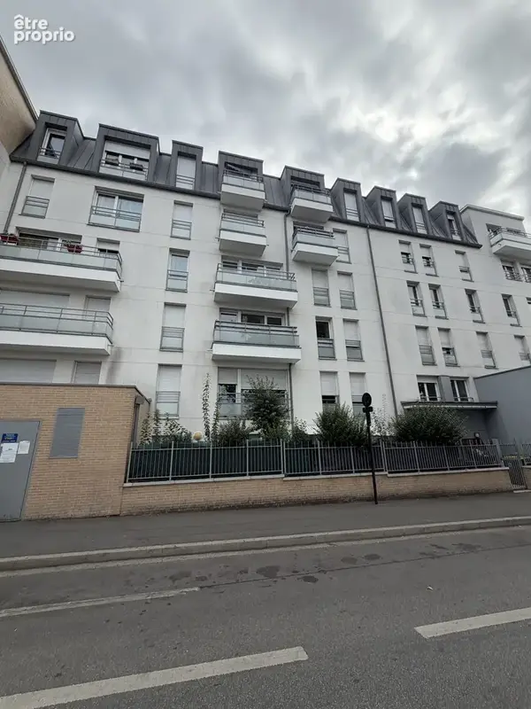 T3 / Immeuble de standing / 5' à pied de la gare - photo 6