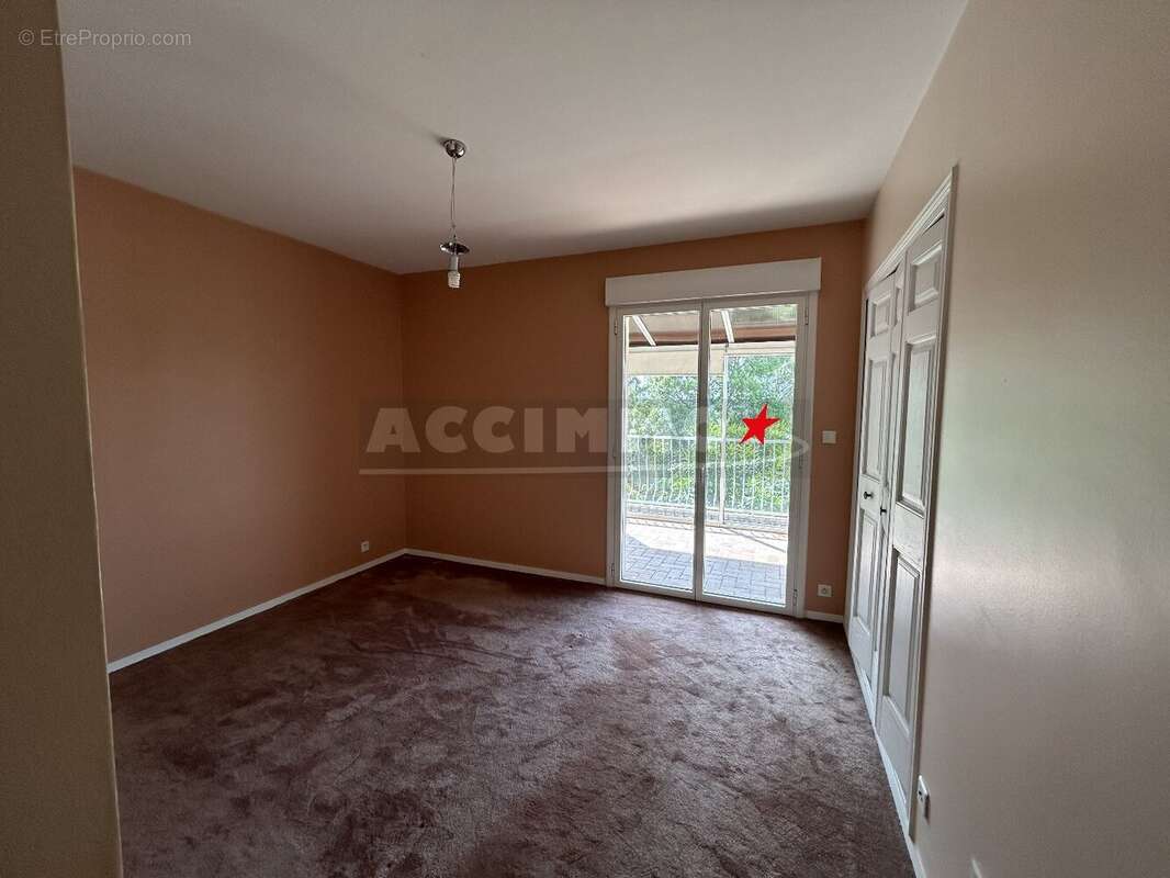 Maison à DREMIL-LAFAGE