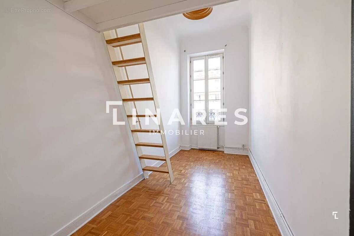 Appartement à MARSEILLE-6E