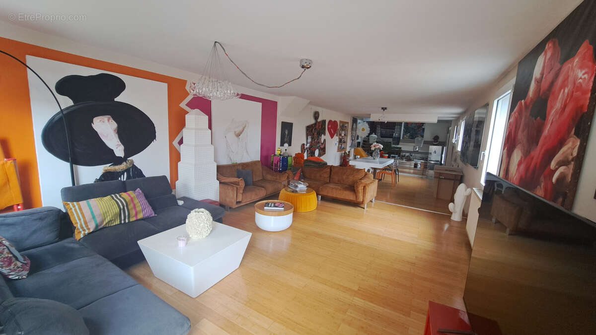 Appartement à BOURG-DE-PEAGE