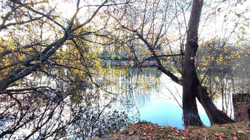 Terrain à MEZIERES-SUR-OISE