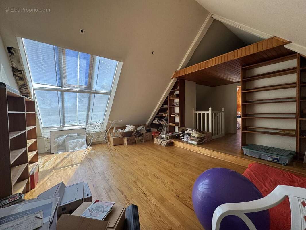 Maison à PIERRE-CHATEL