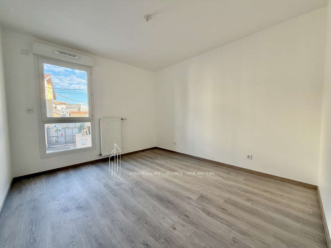 Appartement à LE PEAGE-DE-ROUSSILLON