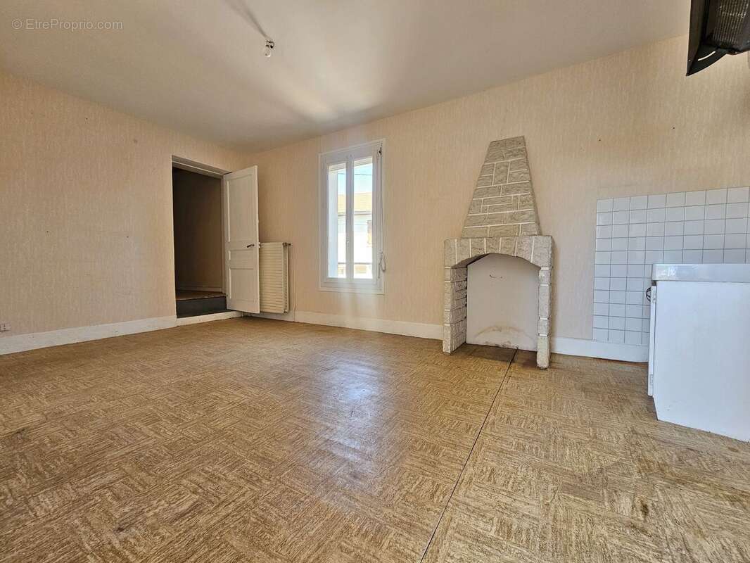 Maison 73 m² à Perigneux  - photo 6