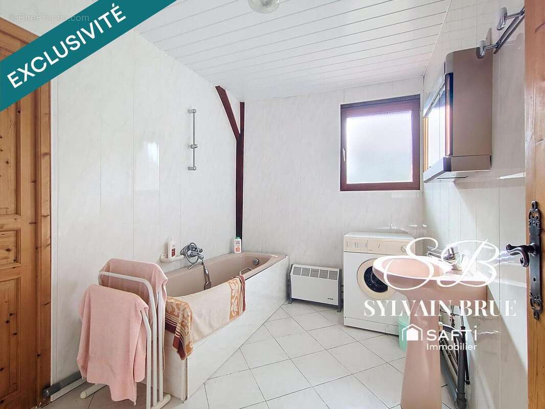 Maison 109 m² à Montpezat-De-Quercy  - photo 7