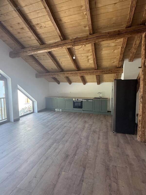 Appartement à LA PERRIERE