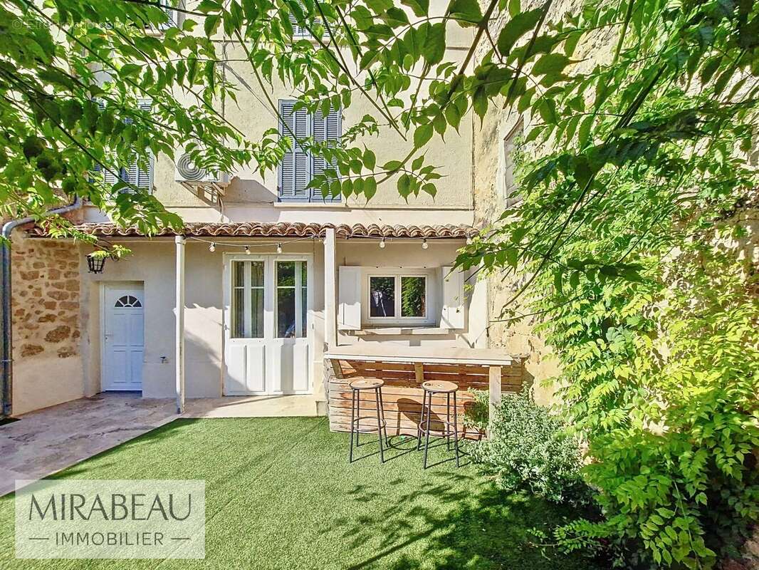 Maison à MIRABEAU