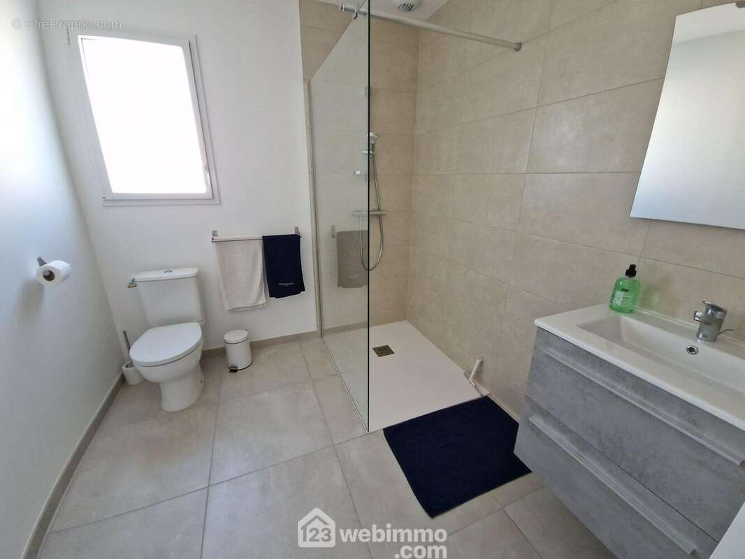 Appartement 219 m² à La Roche-Sur-Yon  - photo 22