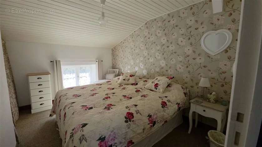 Maison à SAINT-BARBANT