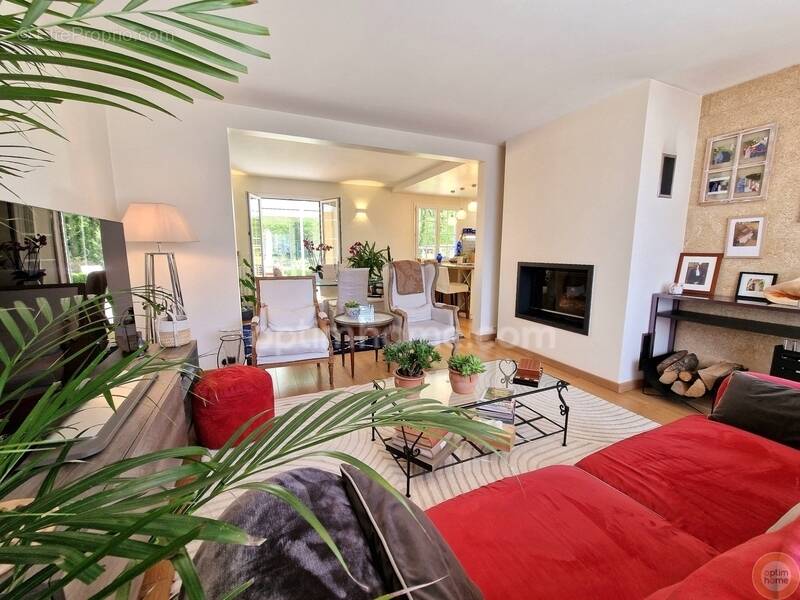 Maison à SAINT-GERMAIN-LES-ARPAJON