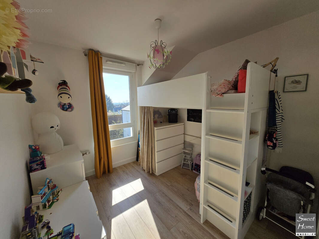 Appartement à MAGNY-LES-HAMEAUX