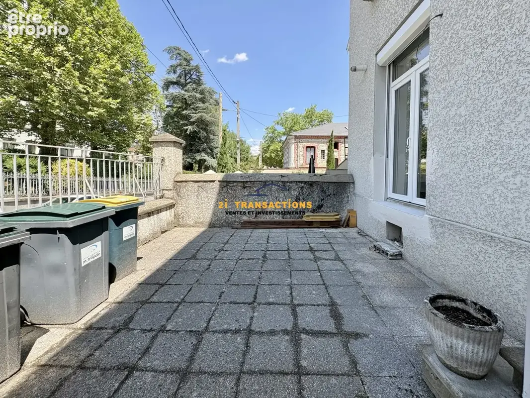 Appartement 35 m² à Saint-Etienne  - photo 6