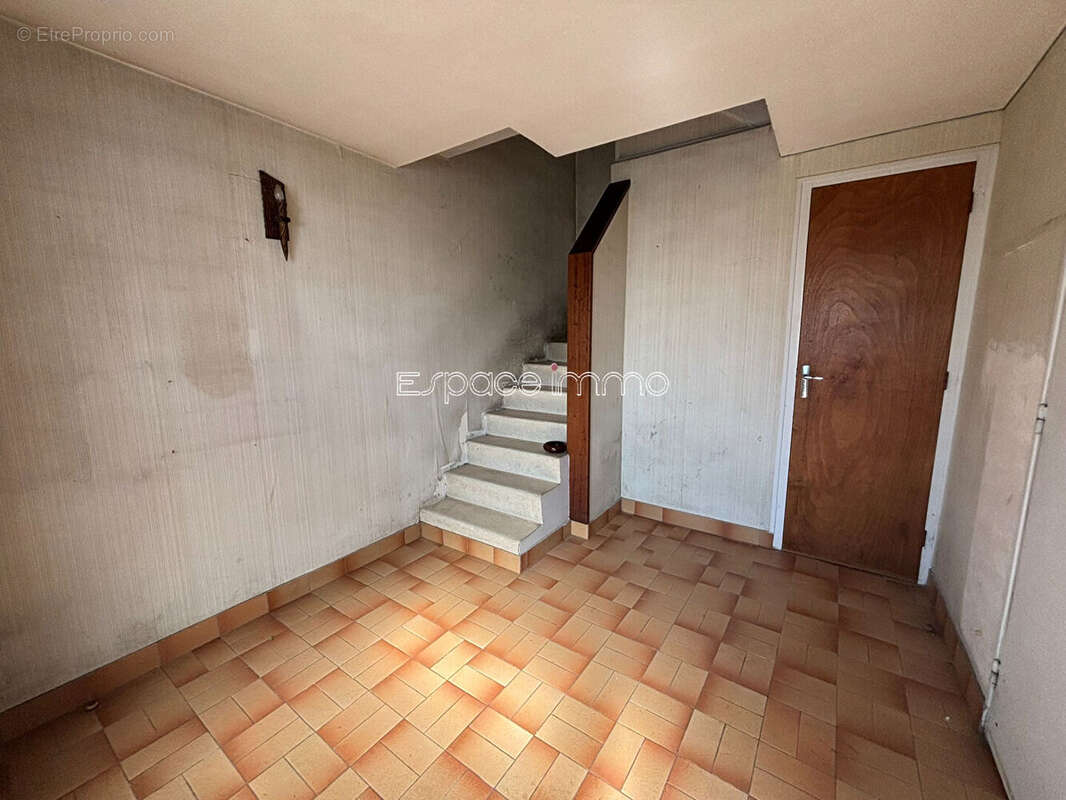 Maison individuelle - 85m² - 3 chambres - Garage - DEVILLE LES ROUEN - photo 2