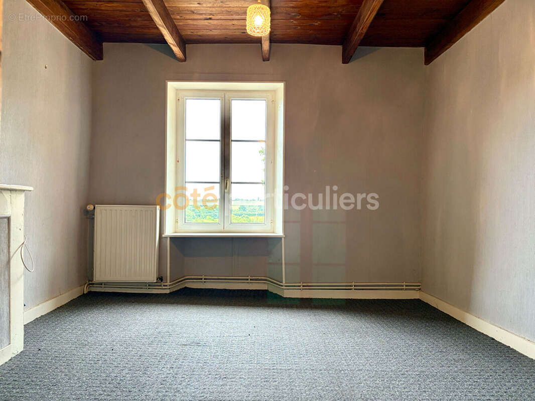 Maison avec dépendances sans aucun vis-à-vis à la campagne - LE LOREY - photo 14