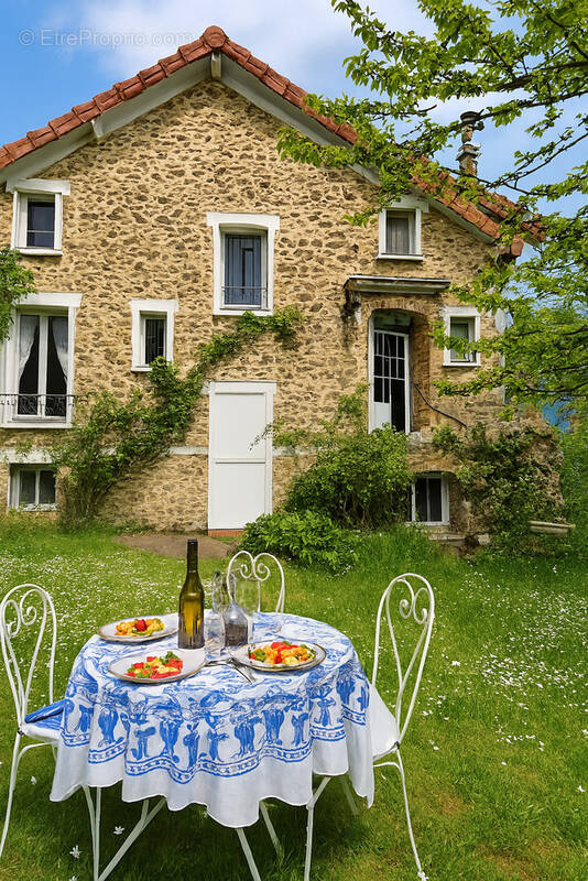 Maison à LE PERREUX-SUR-MARNE