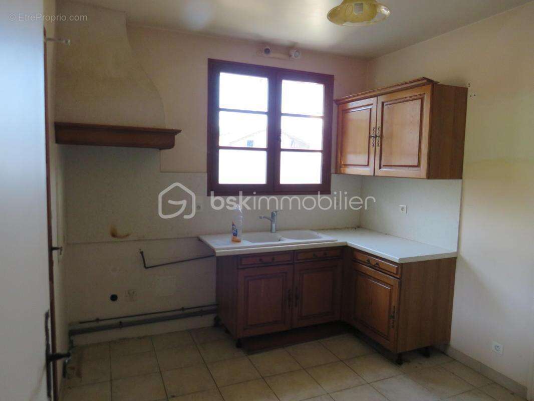 Grande Maison familiale 6 pièces avec dépendances en campagne - photo 10