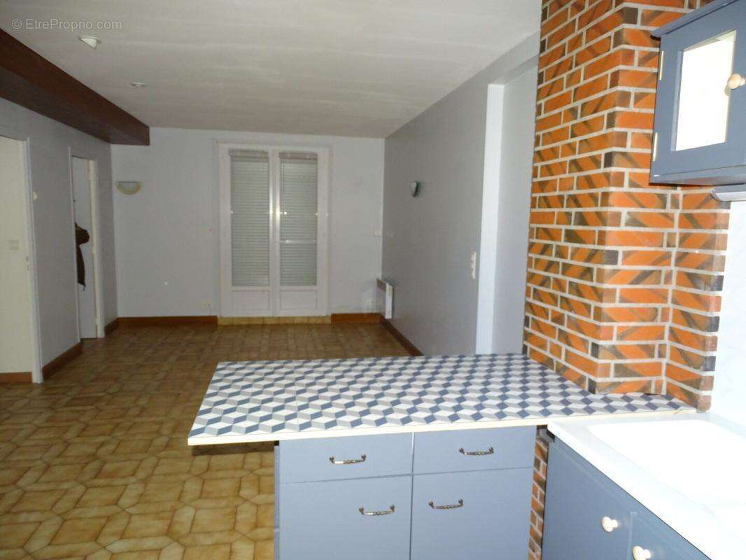 Immeuble, 5 appartements, 273 m² - photo 4
