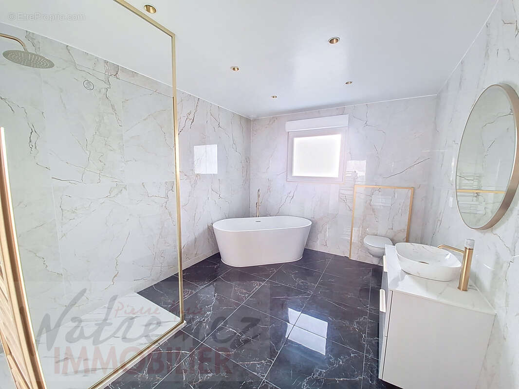 Maison à PETITE-FORET