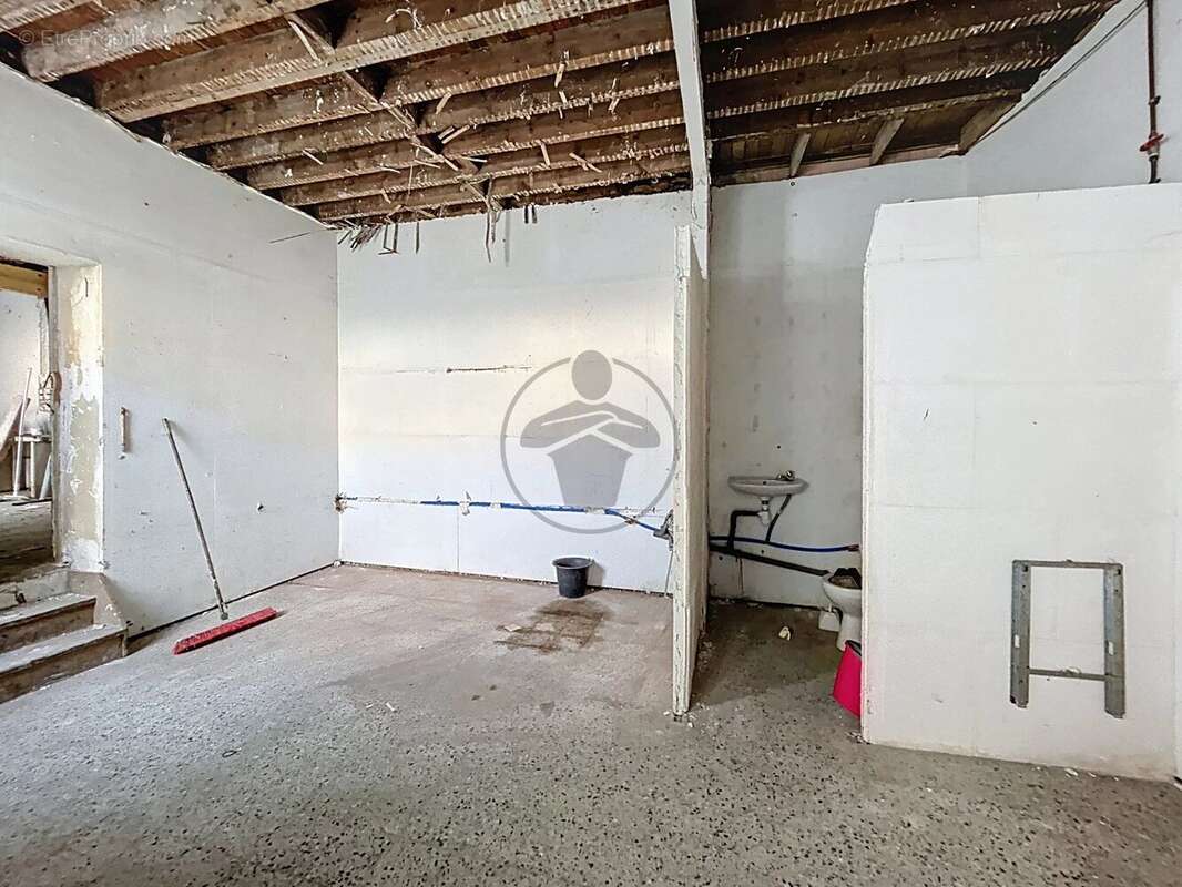 Commerce à SAINT-QUENTIN