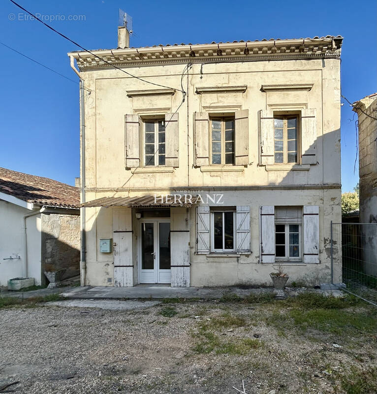 Maison à SAINT-DENIS-DE-PILE