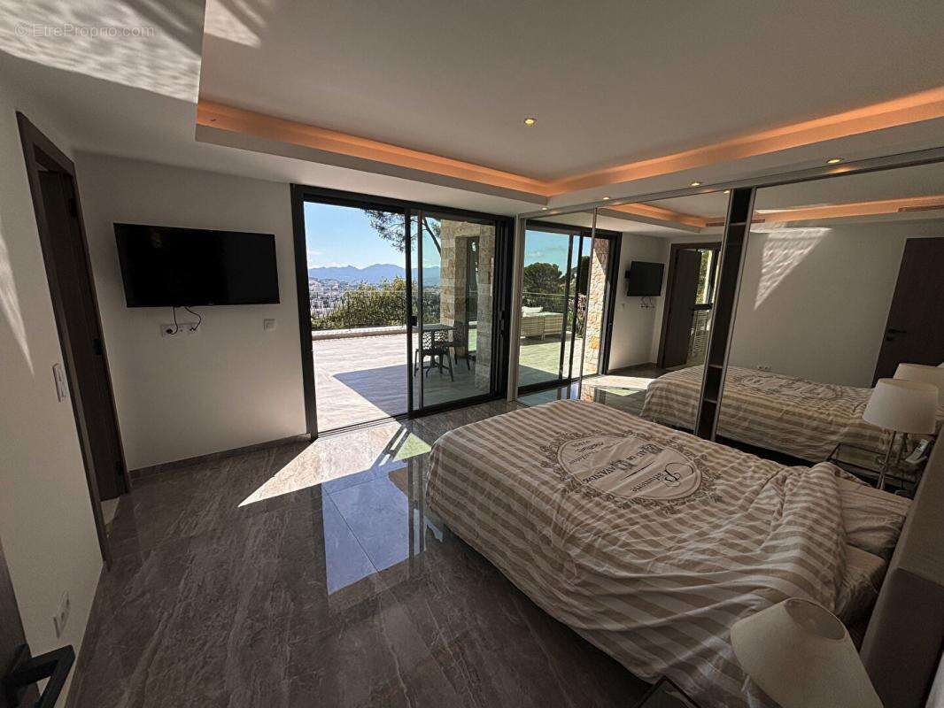 Maison à MOUGINS