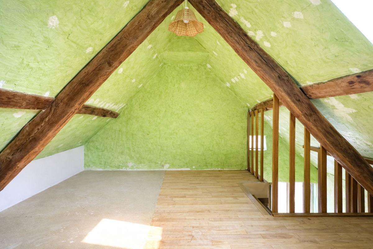 Maison à SAINT-CHRISTOPHE-VALLON
