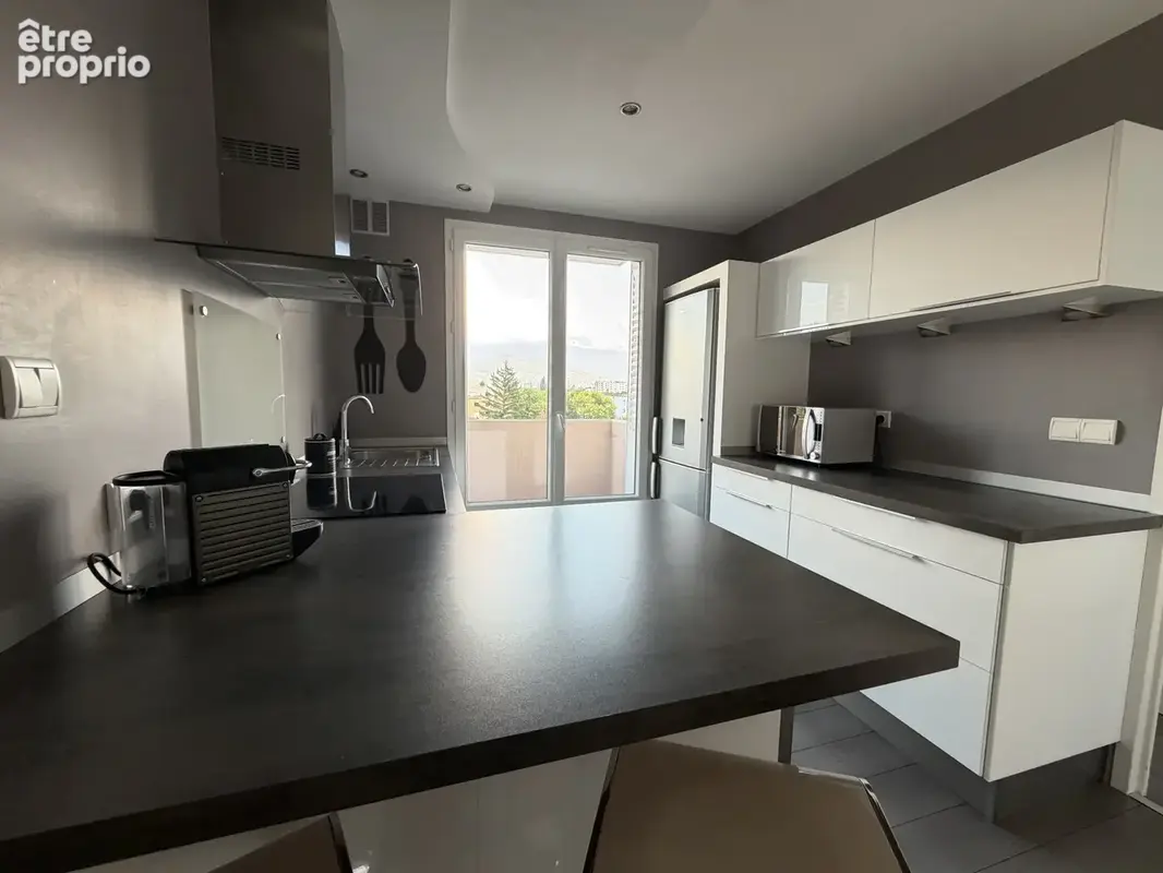 HIDRI IMMO PLUS vous propose en Exclusivité un appartement 2 pièces avec balcons et cave à Seyssinet-Pariset - photo 6