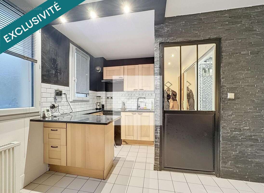 Photo 2 - Appartement à LONGPERRIER