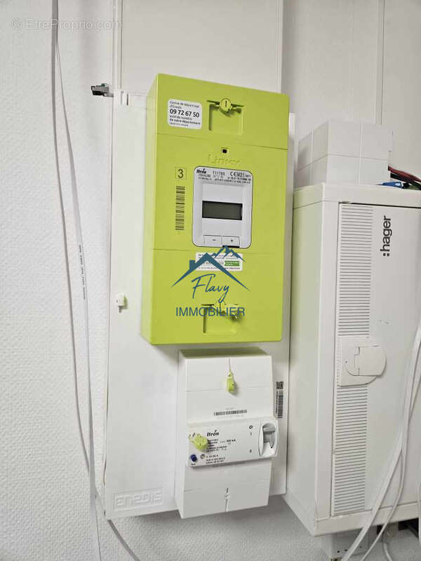 Autre à LE SYNDICAT