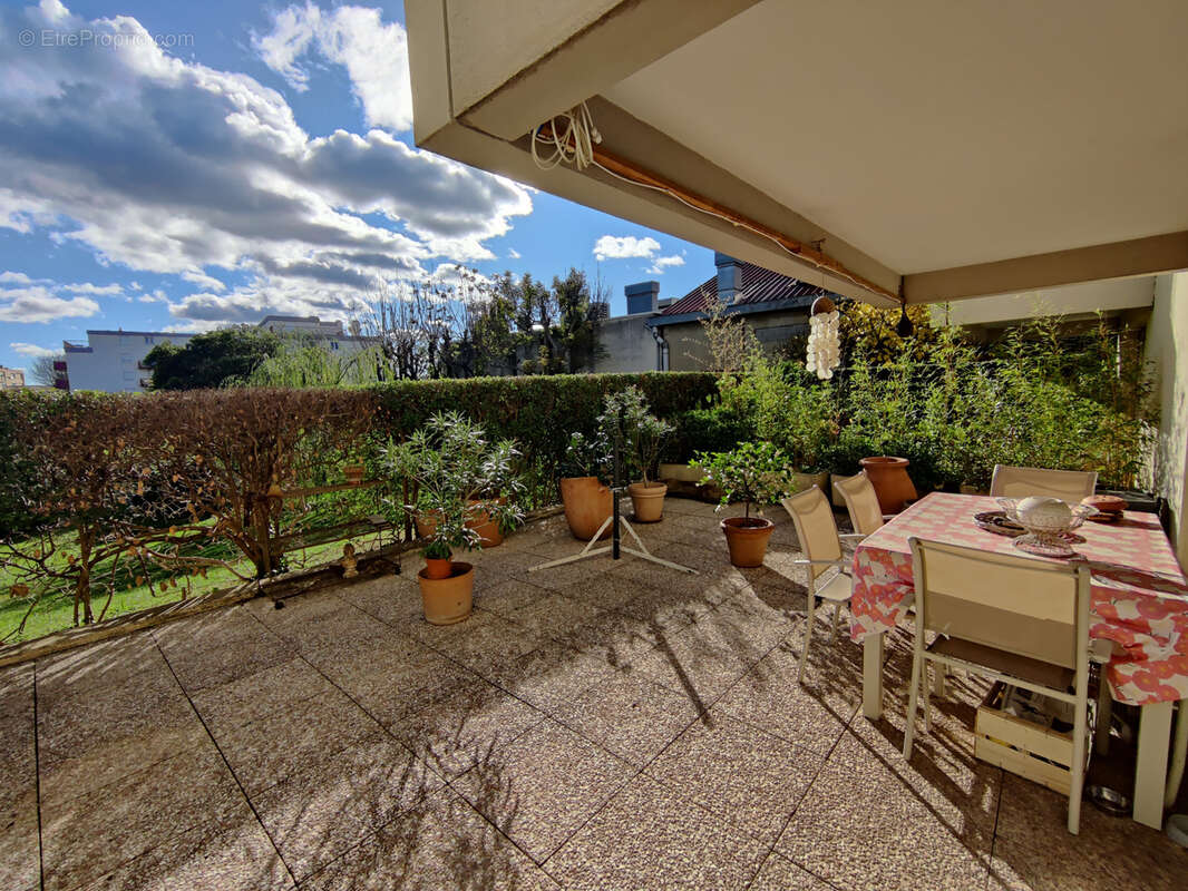 Appartement à NIMES