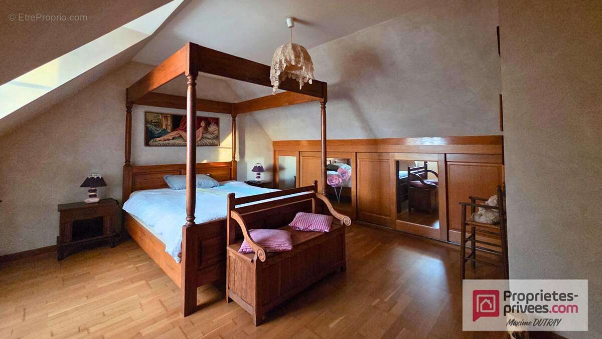 Maison à NEUVILLE-SUR-BRENNE