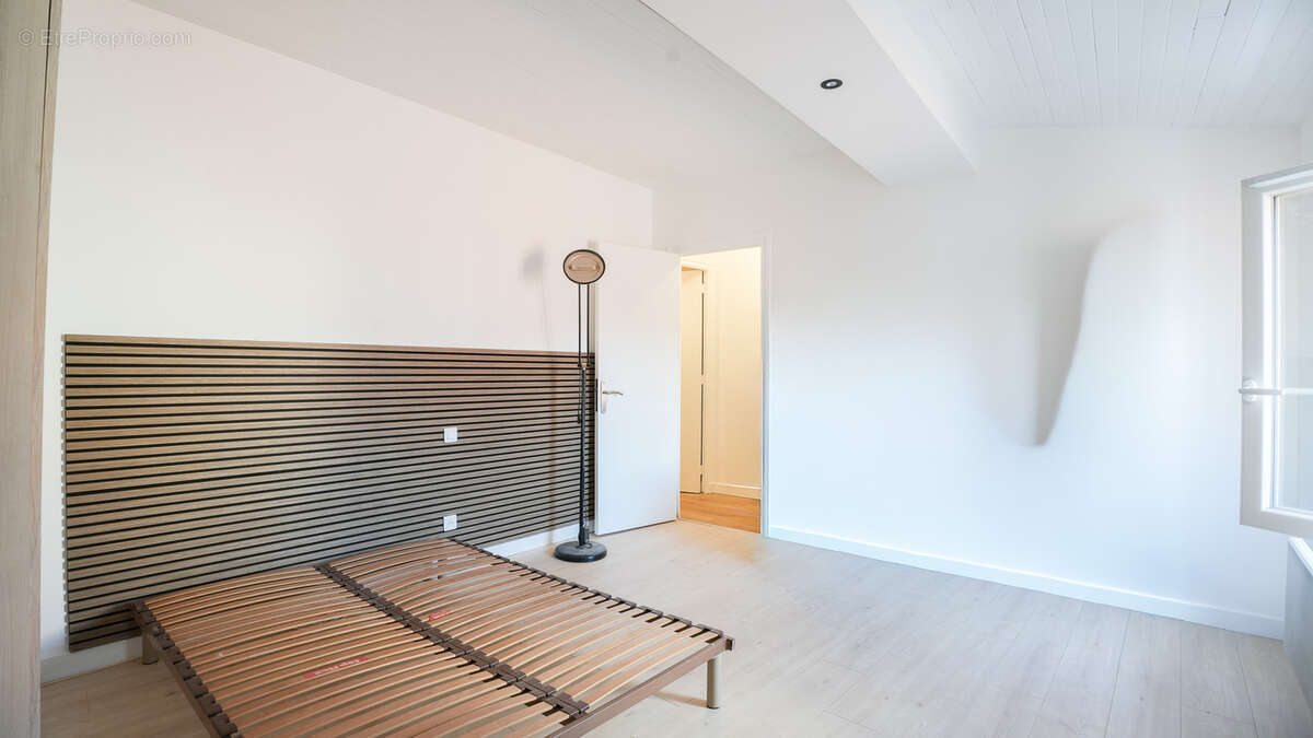 EXCLUSIVITÉ - NOHANENT - Lot de deux maisons de ville avec petit jardin - photo 6
