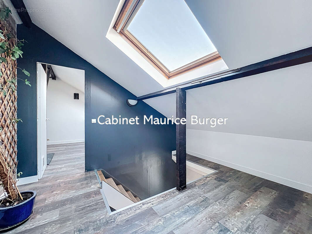 Appartement à COURBEVOIE