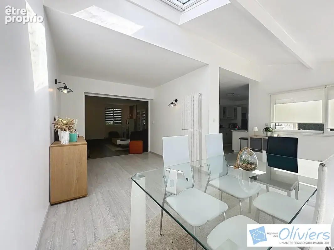 Maison 6 pièces 121 m² à vendre à Voisins-Le-Bretonneux (78960) - photo 6