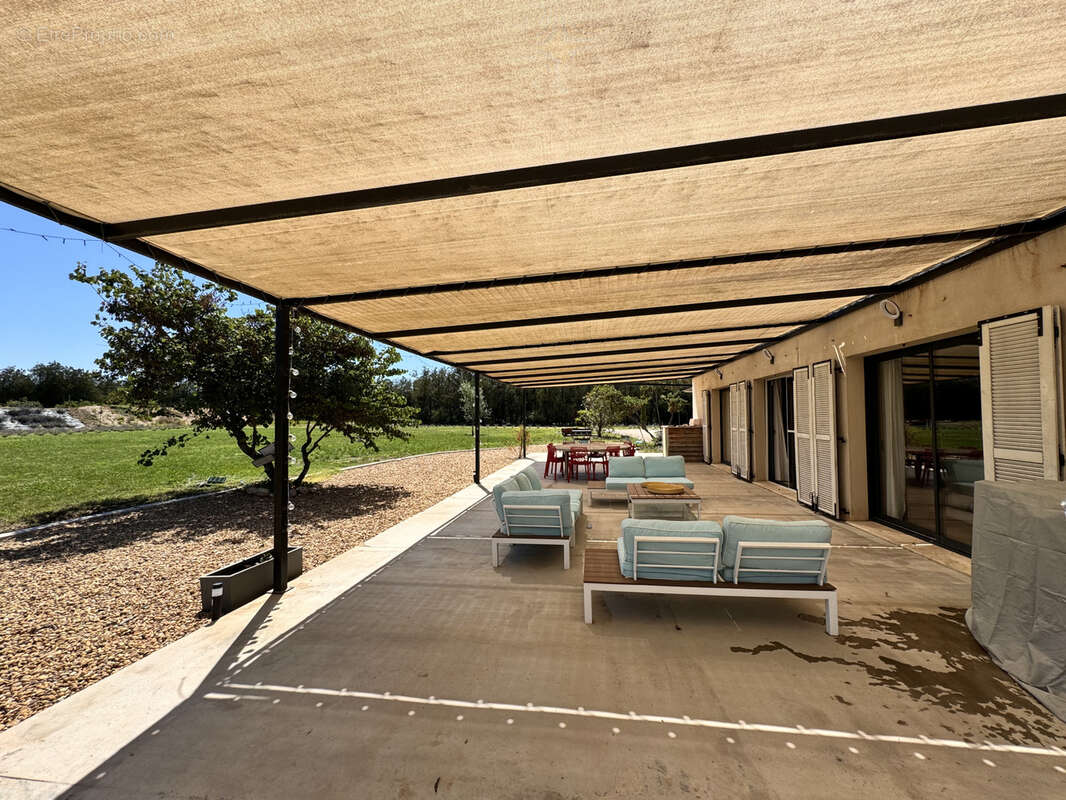 Une propriété avec gîtes, piscines et salle de réception - photo 4