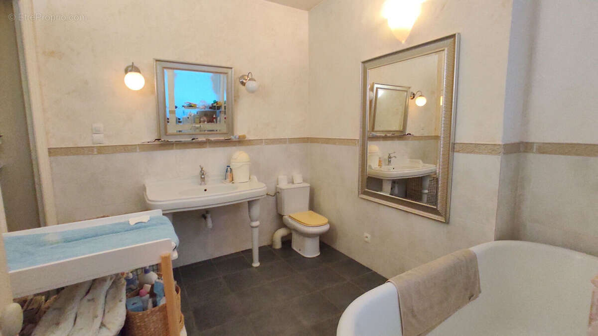 Maison à CHATELLERAULT