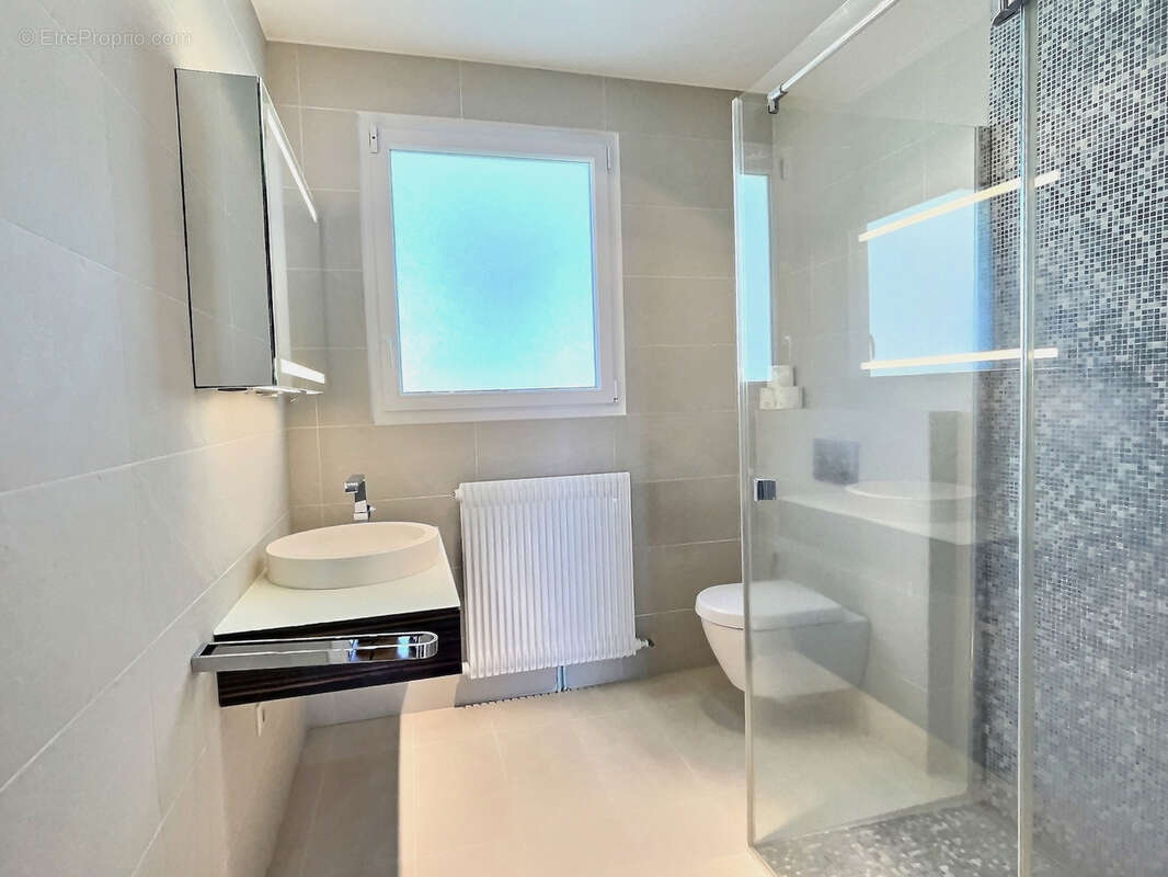 Maison à DIVONNE-LES-BAINS