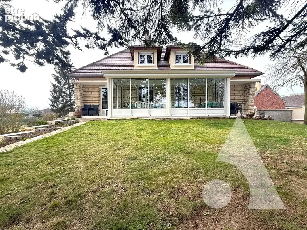Maison avec sous-sol 4chambres et jardin et véranda - photo 17