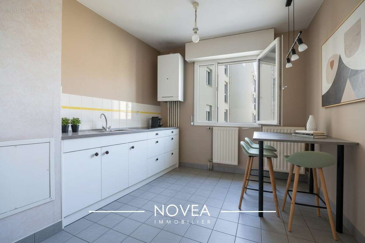 Appartement à LYON-8E