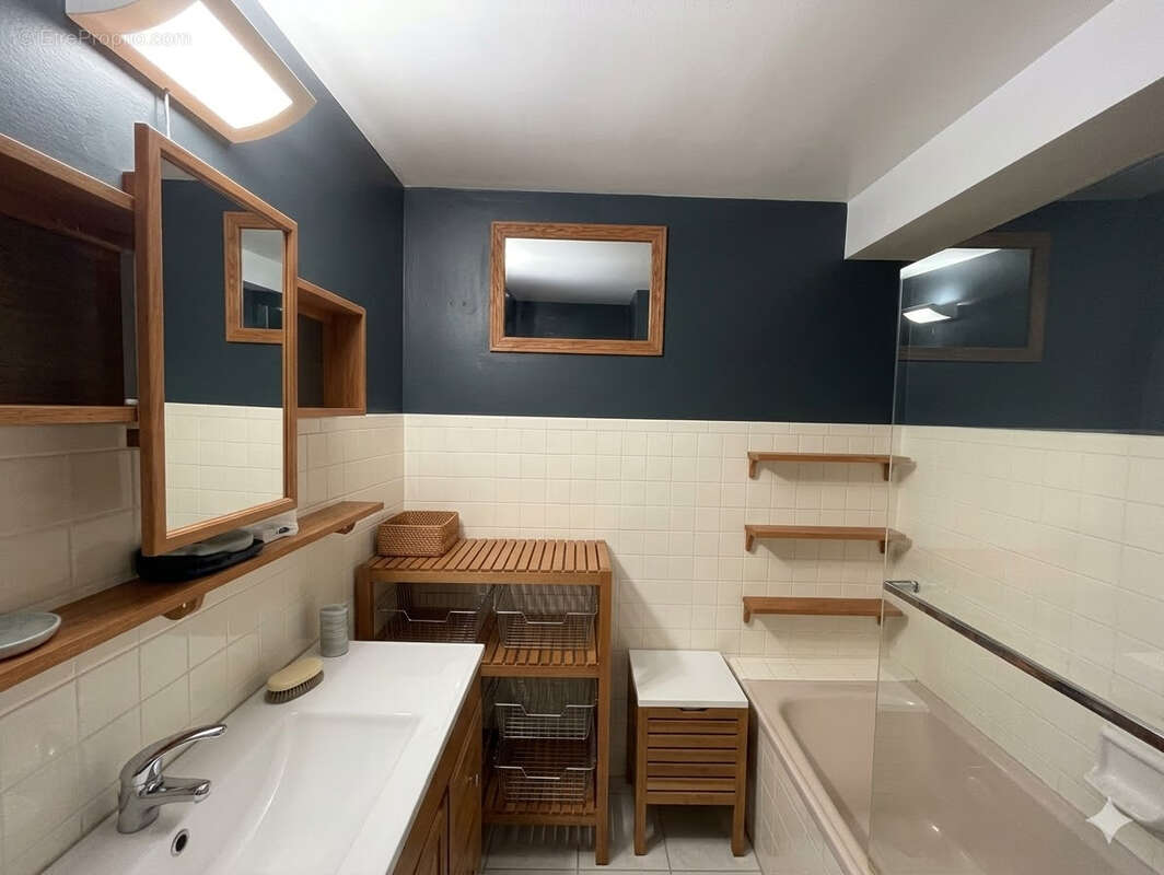 Appartement à SAINT-CYR-SUR-MER