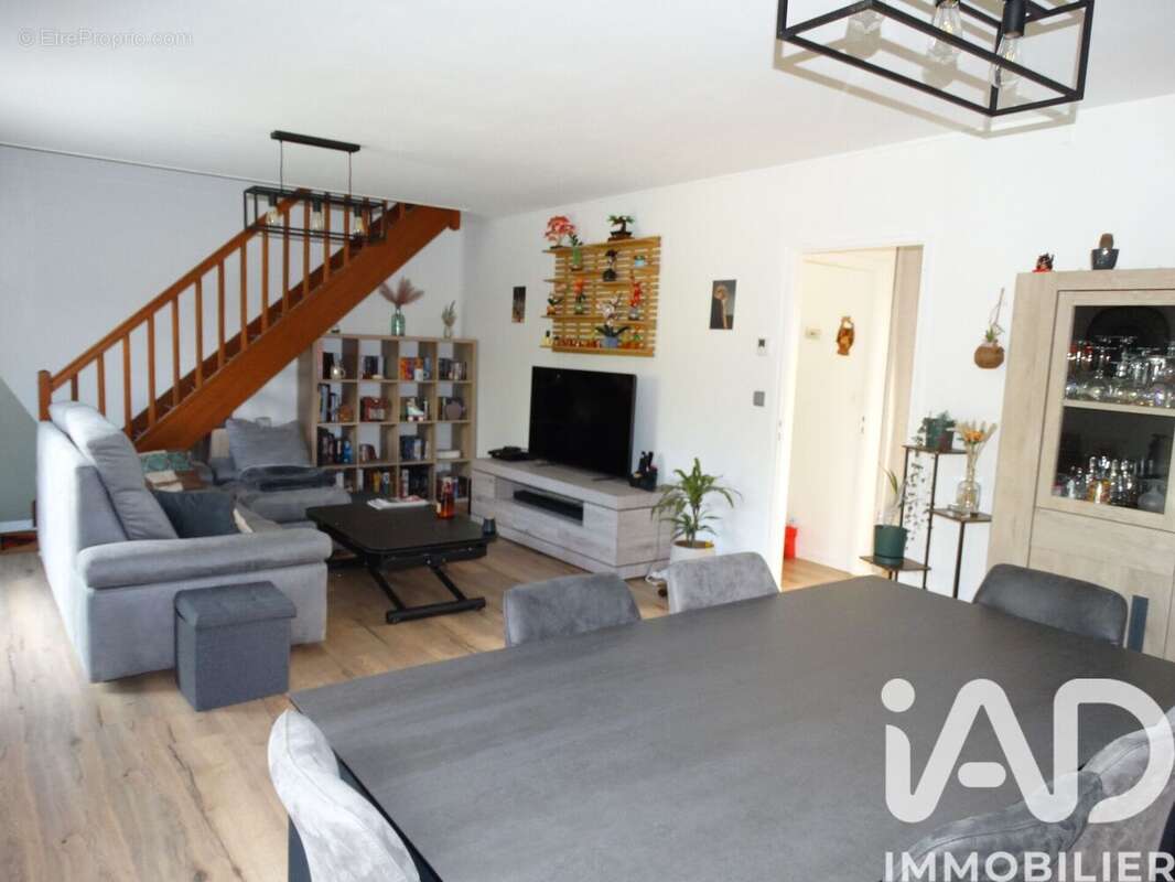 Photo 2 - Maison à LA BASSEE