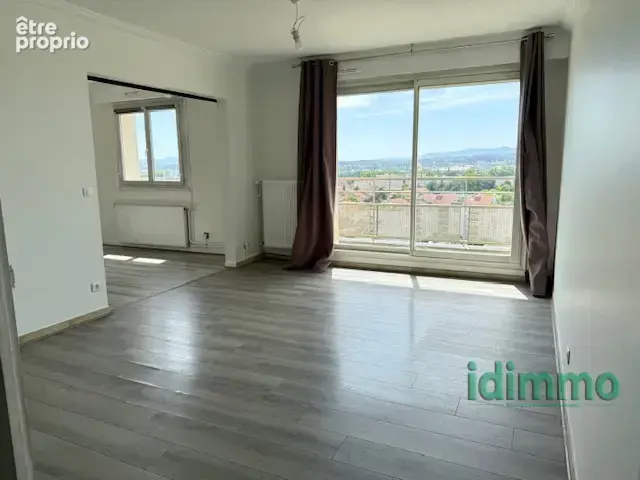 Appartement à LYON-8E