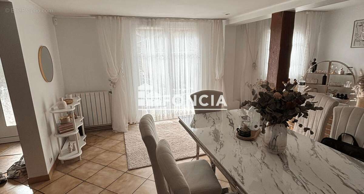 Maison à GOUSSAINVILLE