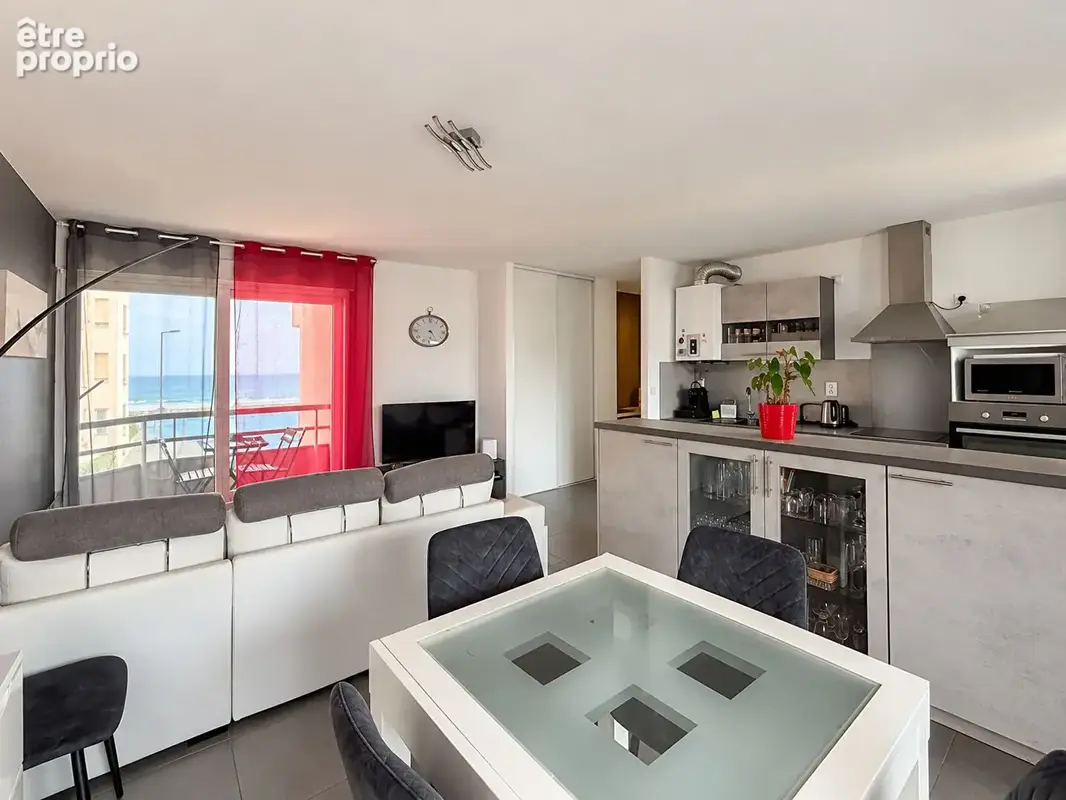 T3 d'exception avec garage en front de mer - photo 5