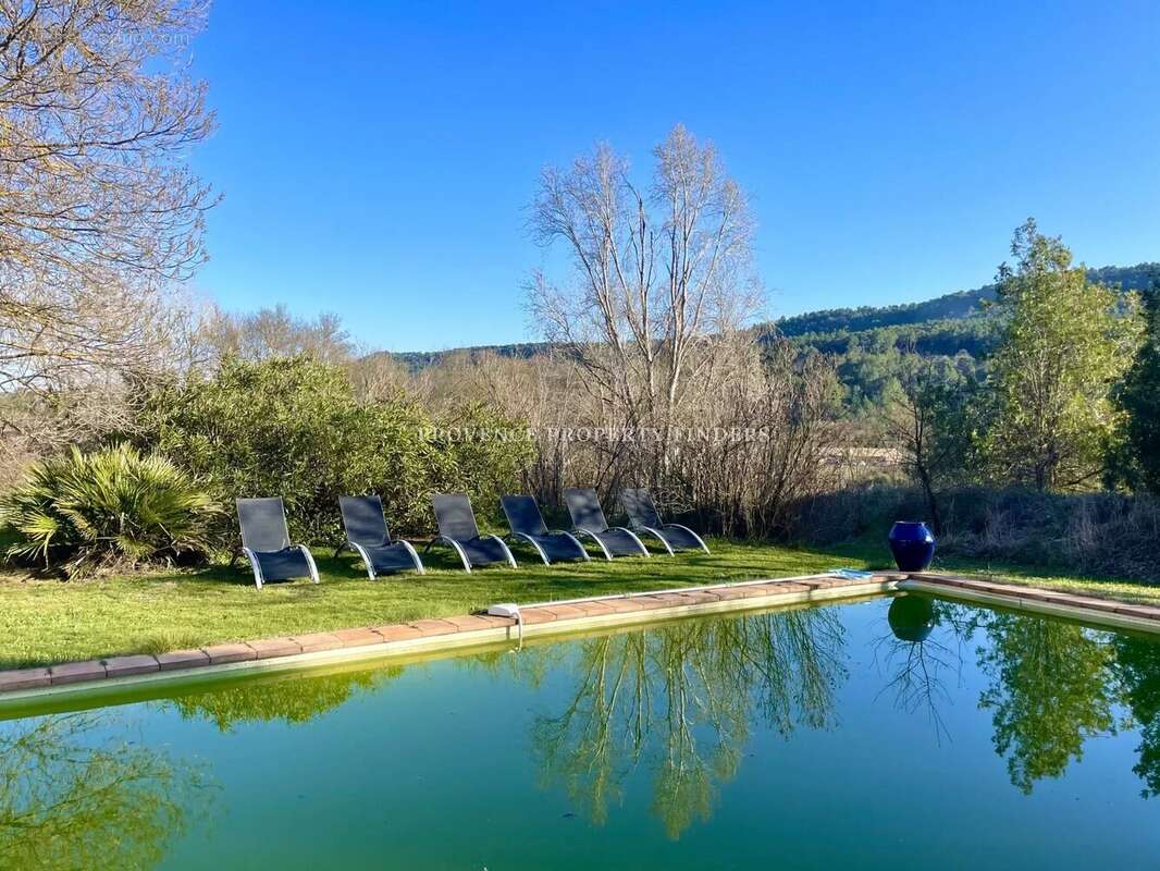 Maison à VILLECROZE