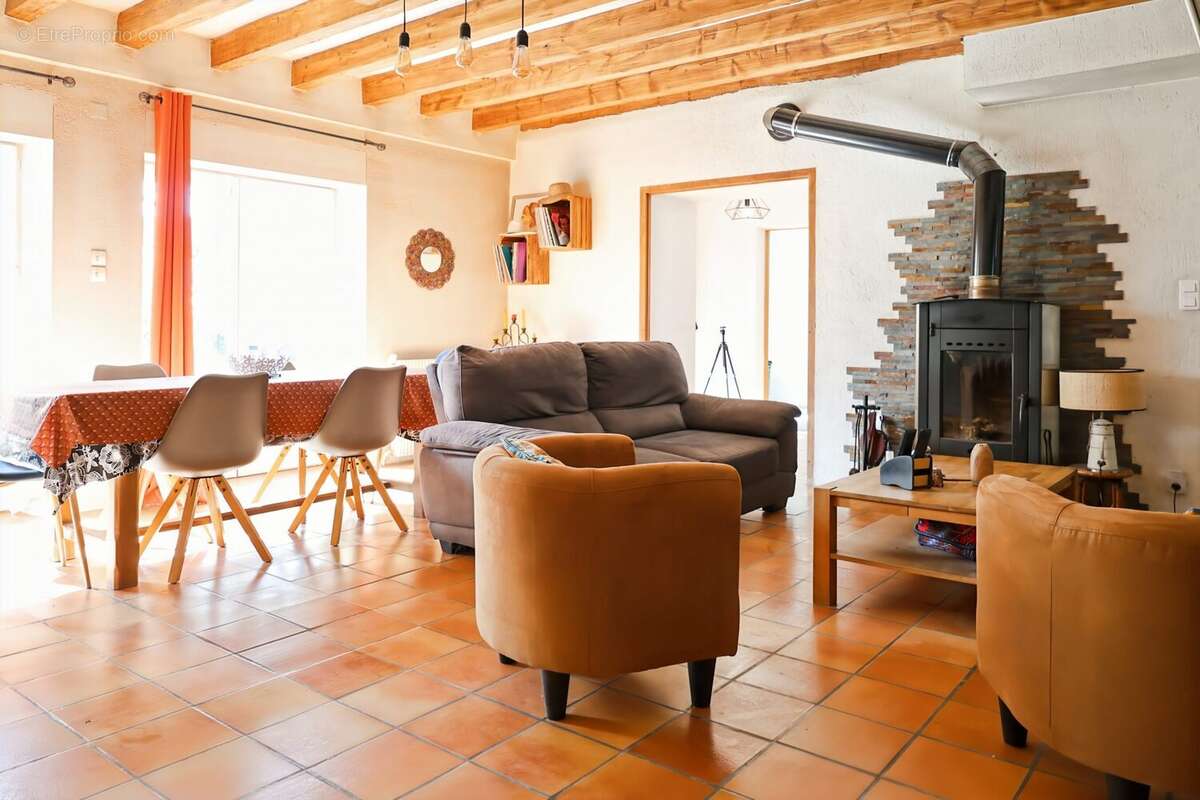 Maison à MOUZILLON